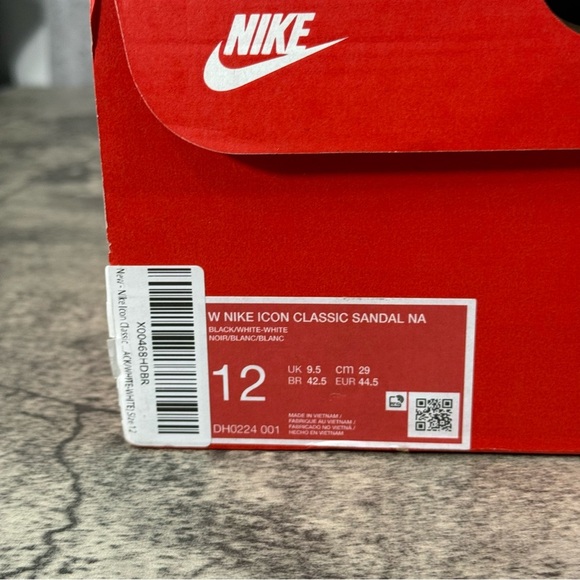 NEW Nike Icon Classic Platform Sandals Women 12 Black/White - Picture 11 of 11